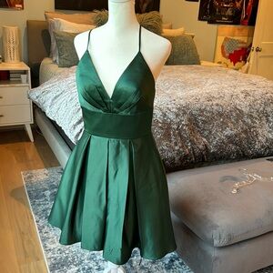 Emerald Green homecoming dress size 6